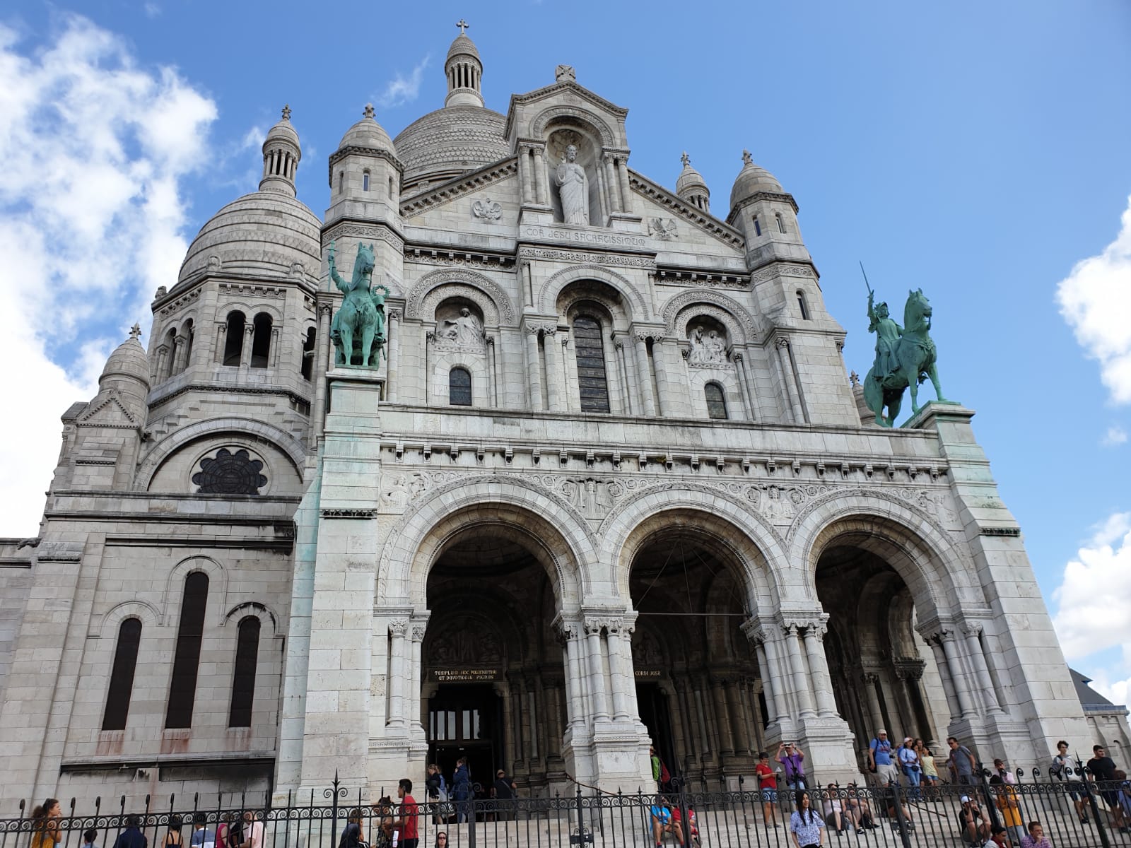 My Montmartre Tours - Sacré-Coeur Basilica front side